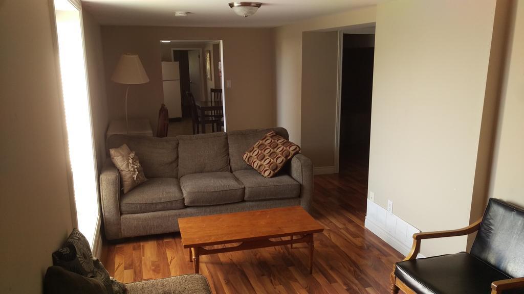 Bay Lake Inn - Frontiersman Motel Latchford 외부 사진